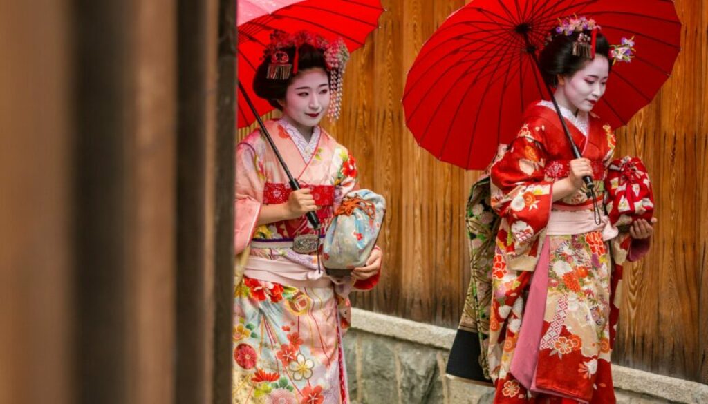 Japan Journeys: Tradition Meets Modernity