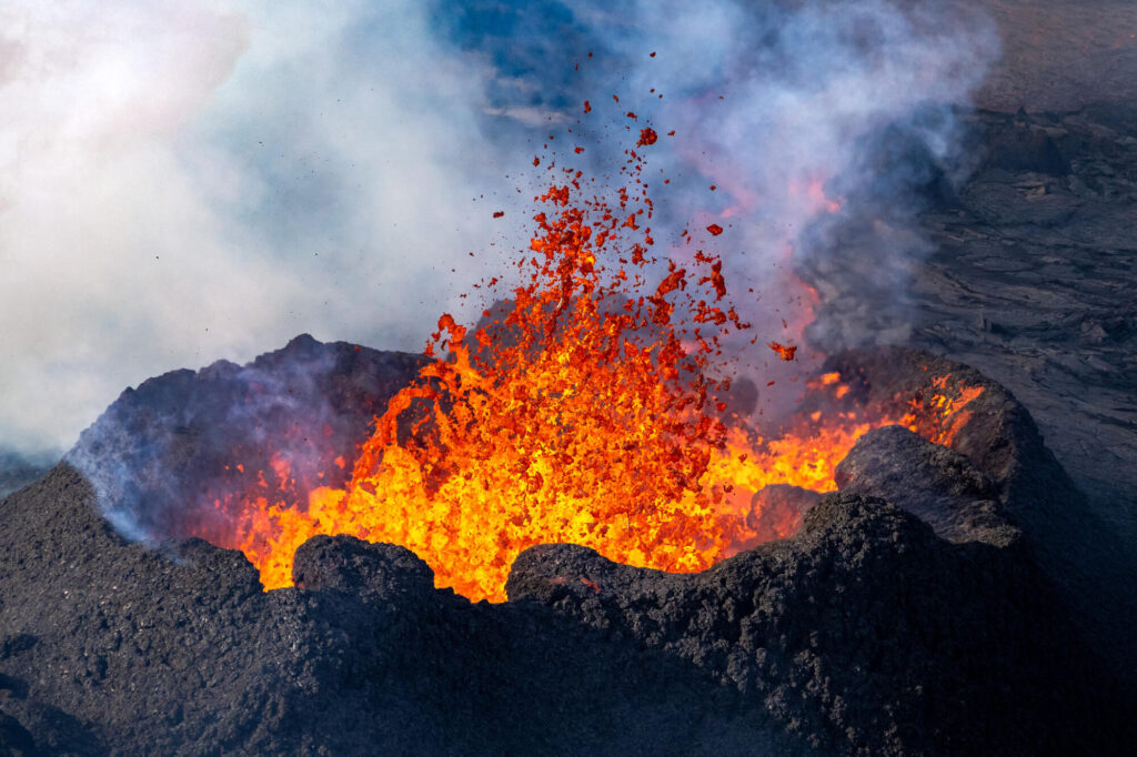 Iceland's Volcano Eruptions and Cultural Heritage: Artistic and Literary Representations