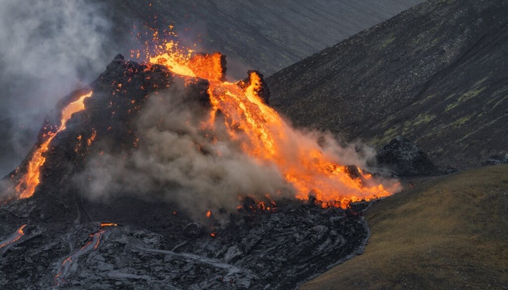 Iceland's Volcano Eruptions and Cultural Heritage: Artistic and Literary Representations