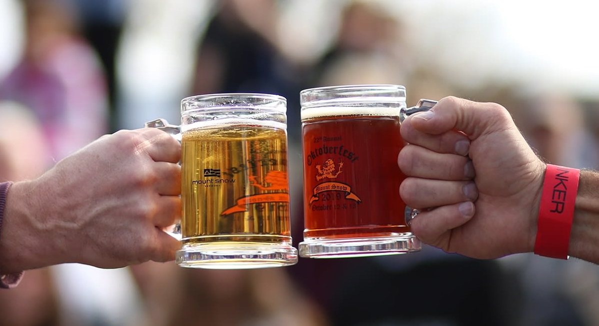 Oktoberfest Snow in Munich: Beer, Bratwurst, and Bavarian Bliss